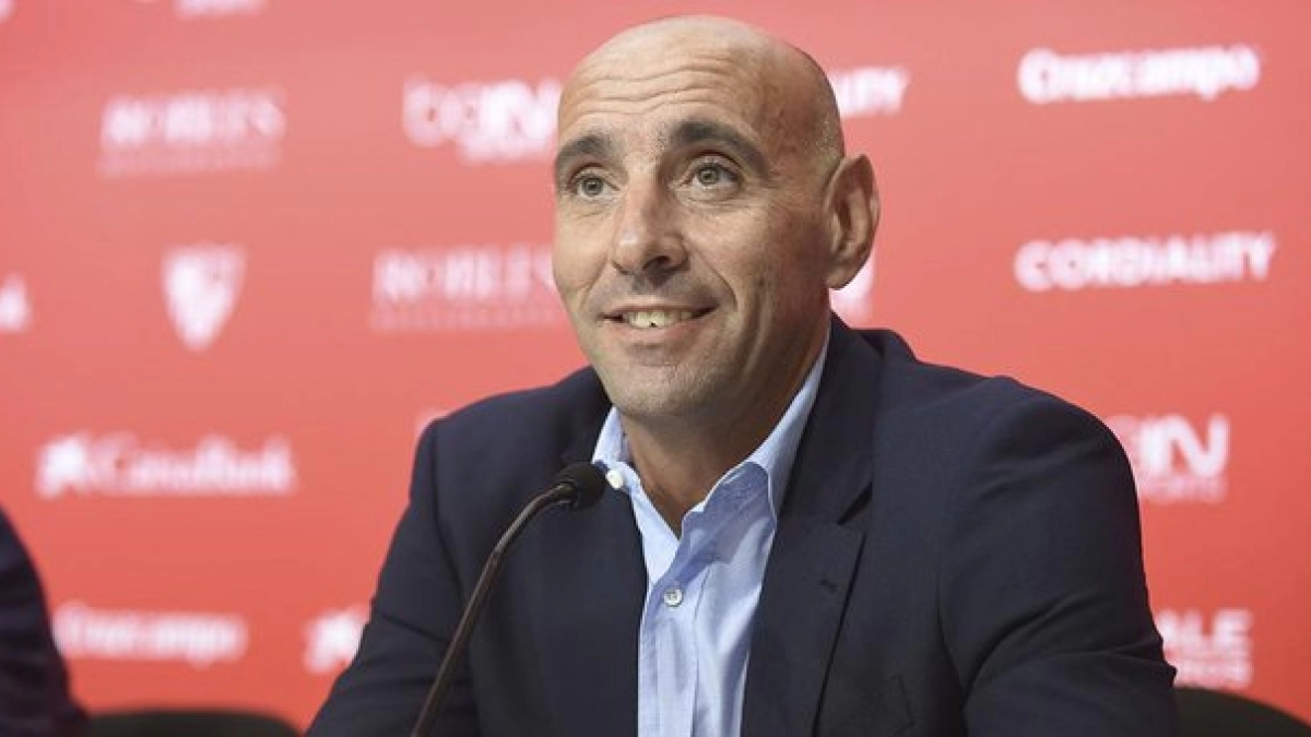 El director deportivo tiene entre ceja y ceja elegir al sustituto. Foto: @SevillaFC