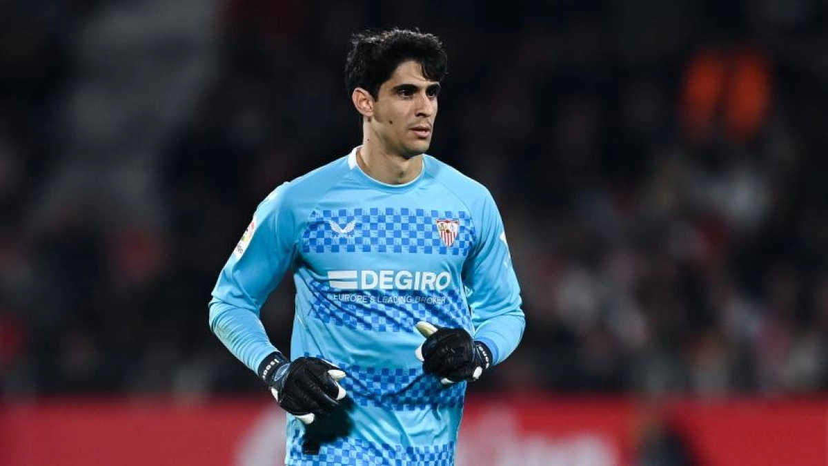 Las dos ofertas que rechazó Bono para seguir en el Sevilla - Foto: Samambai on line