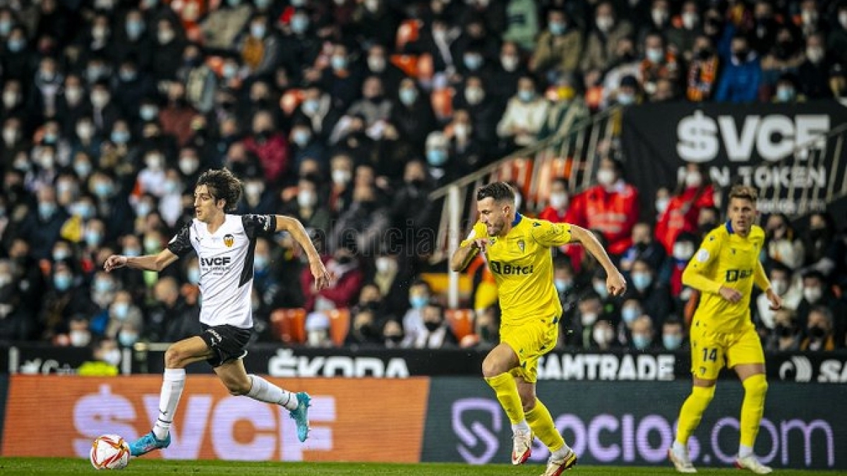 El extremo español se postula como favorito para el ataque de la Real Sociedad. Foto: @valenciacf