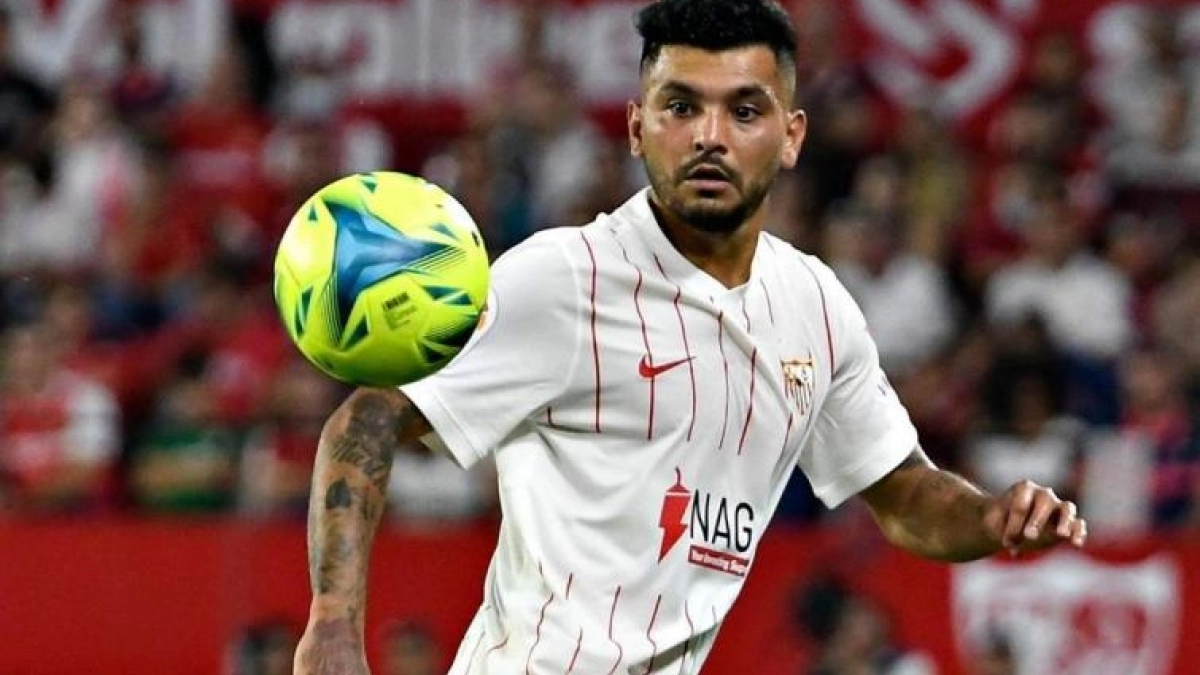 Tecatito está muy enfadado con el Sevilla / Mediotiempo.com