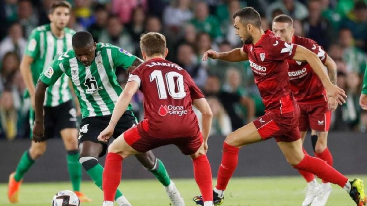 El veterano defensa por el que rivalizan Sevilla y Betis - Foto: RTVE