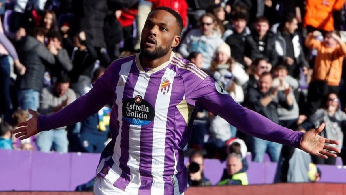 Cyle Larin, en la mira de dos equipos de LaLiga