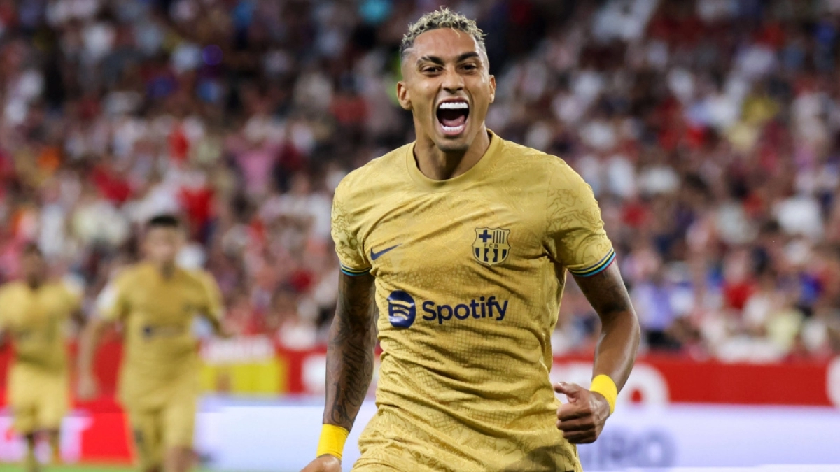 Desvelado el club que quiere sacar a Raphinha del Barcelona / Transfermarkt