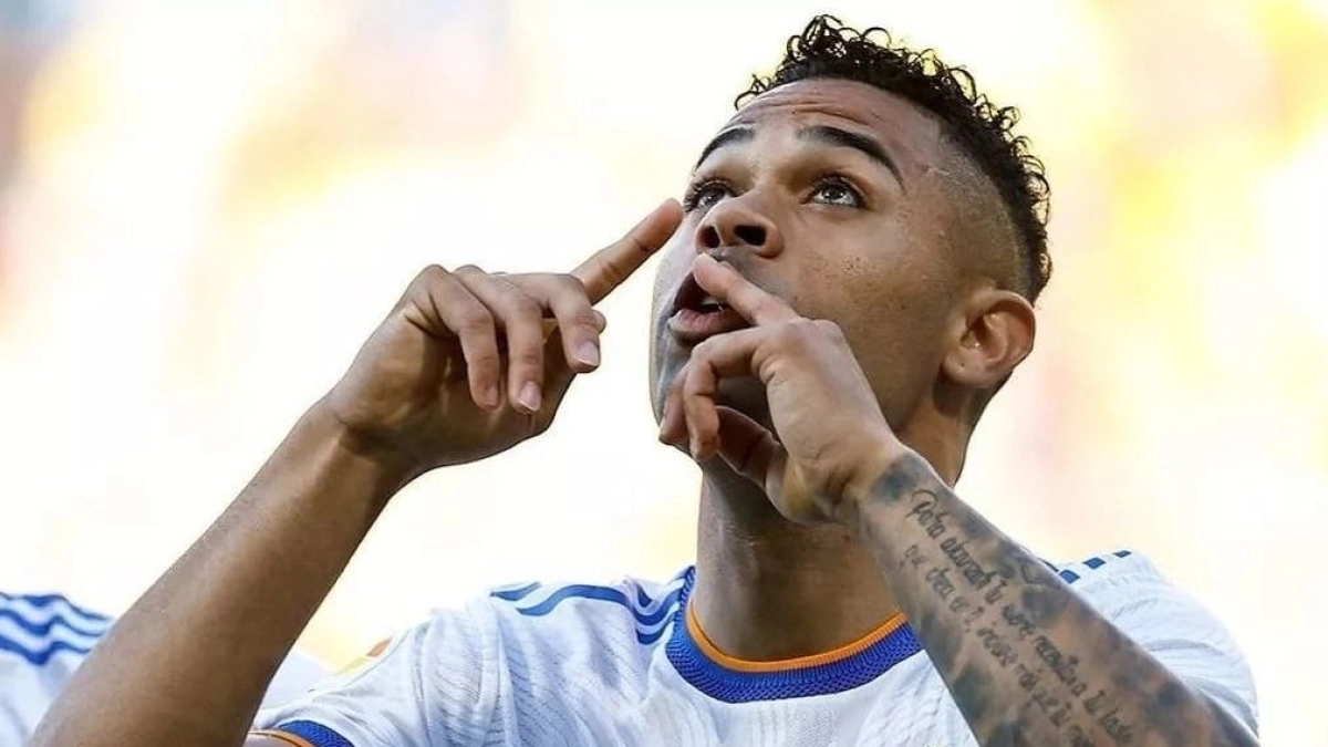BOMBAZO: Mariano Díaz, nuevo delantero del Sevilla