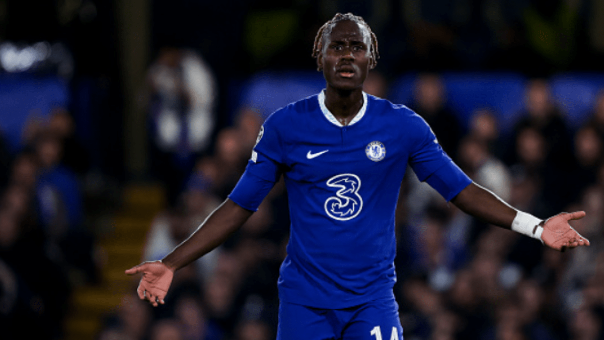 Trevoh Chalobah, nueva opción para la defensa del Manchester United