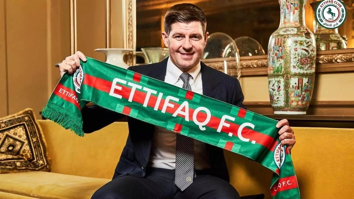 Gerrard quiere más futbolistas de las grandes ligas de Europa / Daily Star