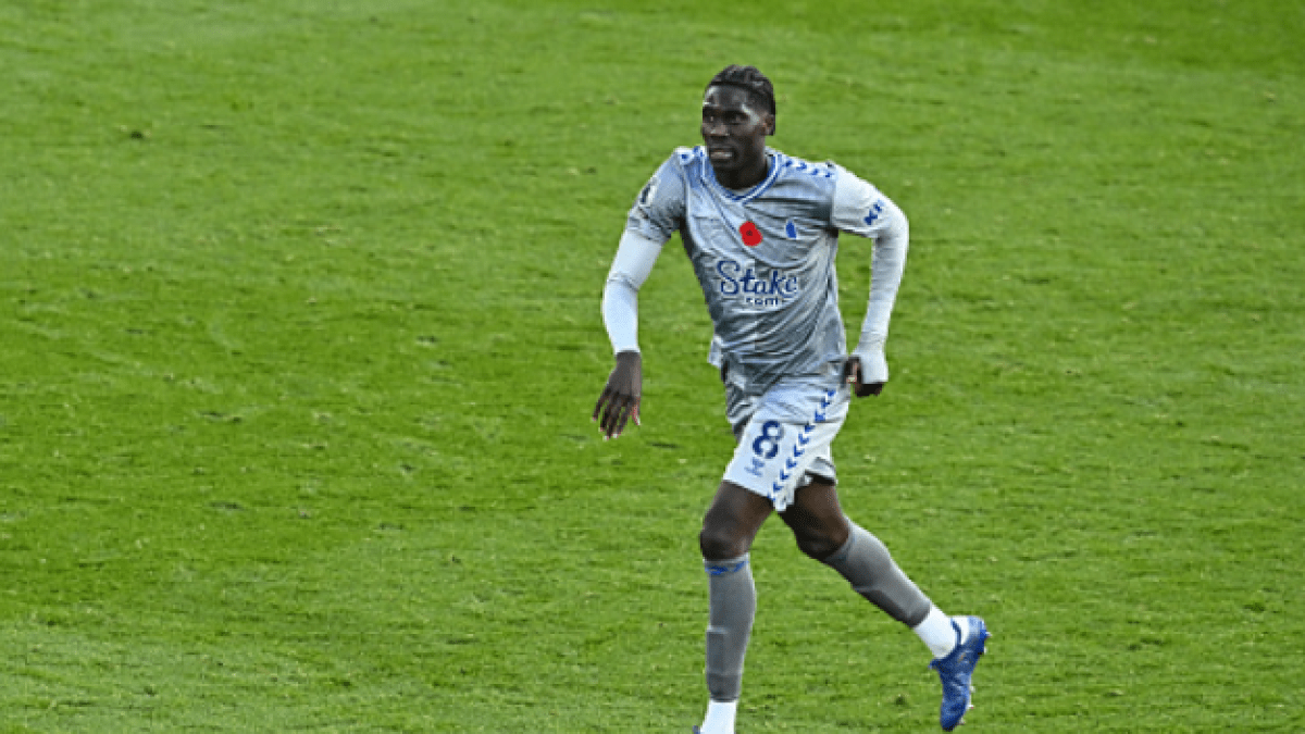El Everton le pone precio de venta a Amadou Onana