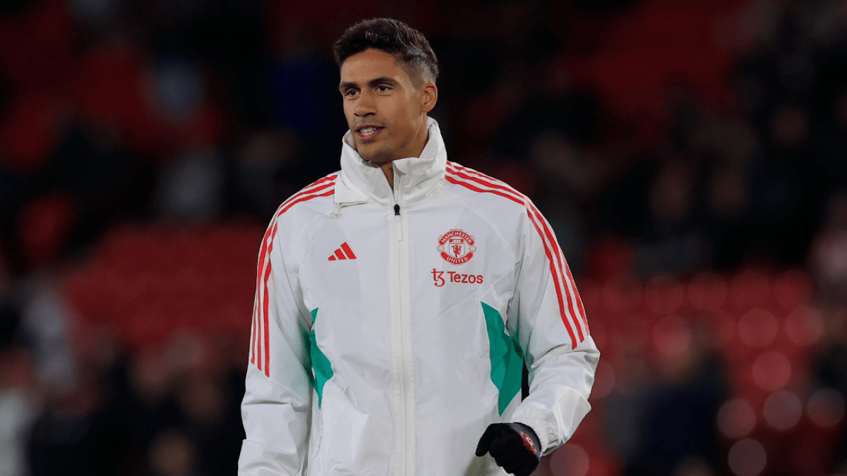 El Manchester United fija el precio de venta de Varane