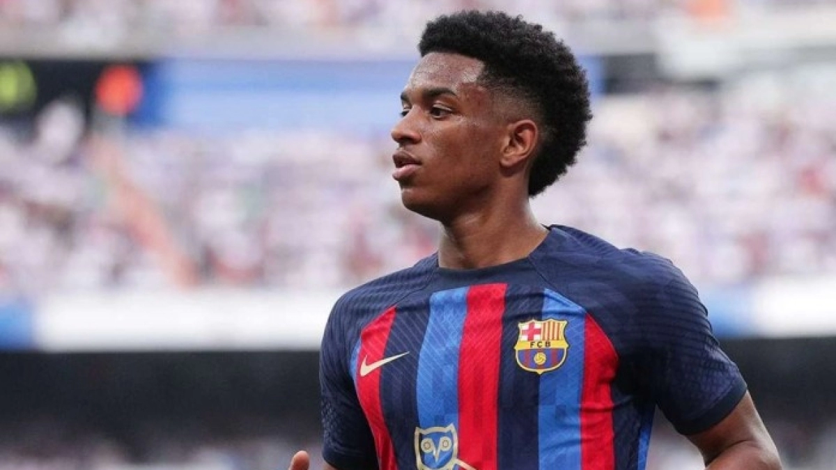 La Premier vuelve a la carga por Alejandro Balde