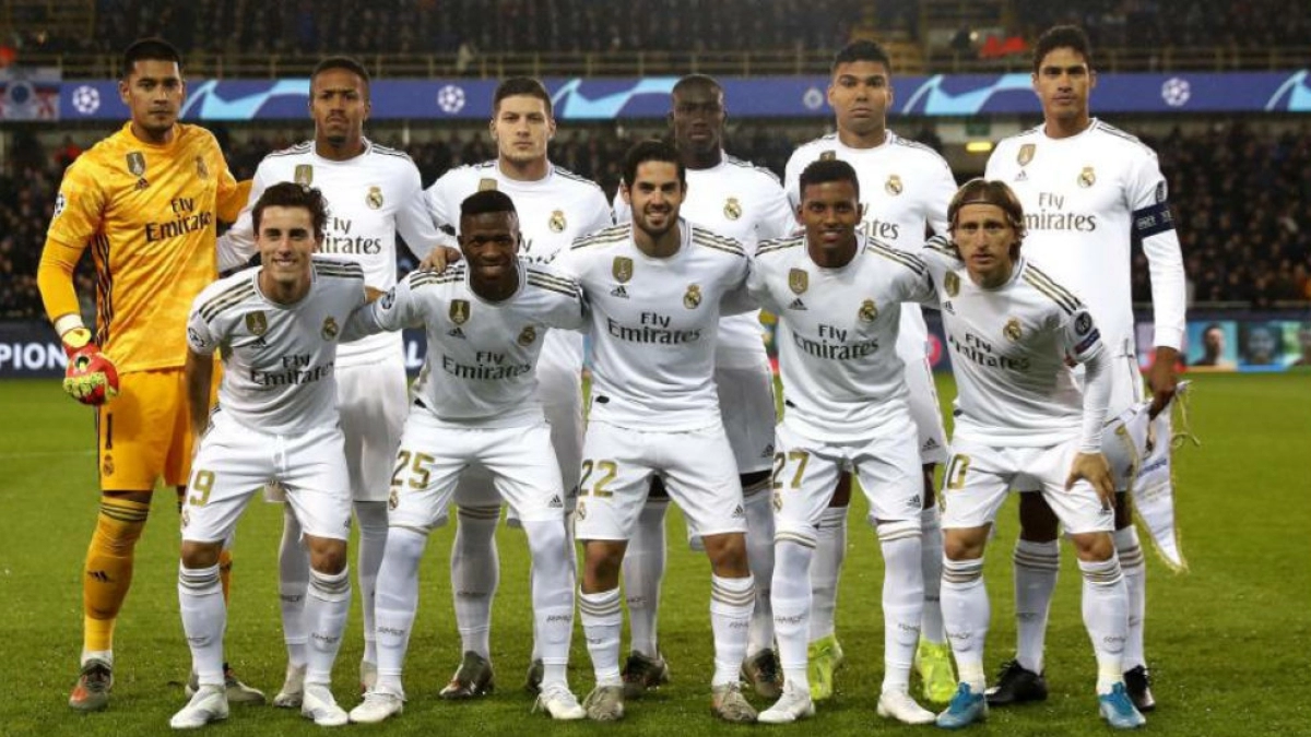 Varane, con el brazalete de capitán del Real Madrid. MARCA