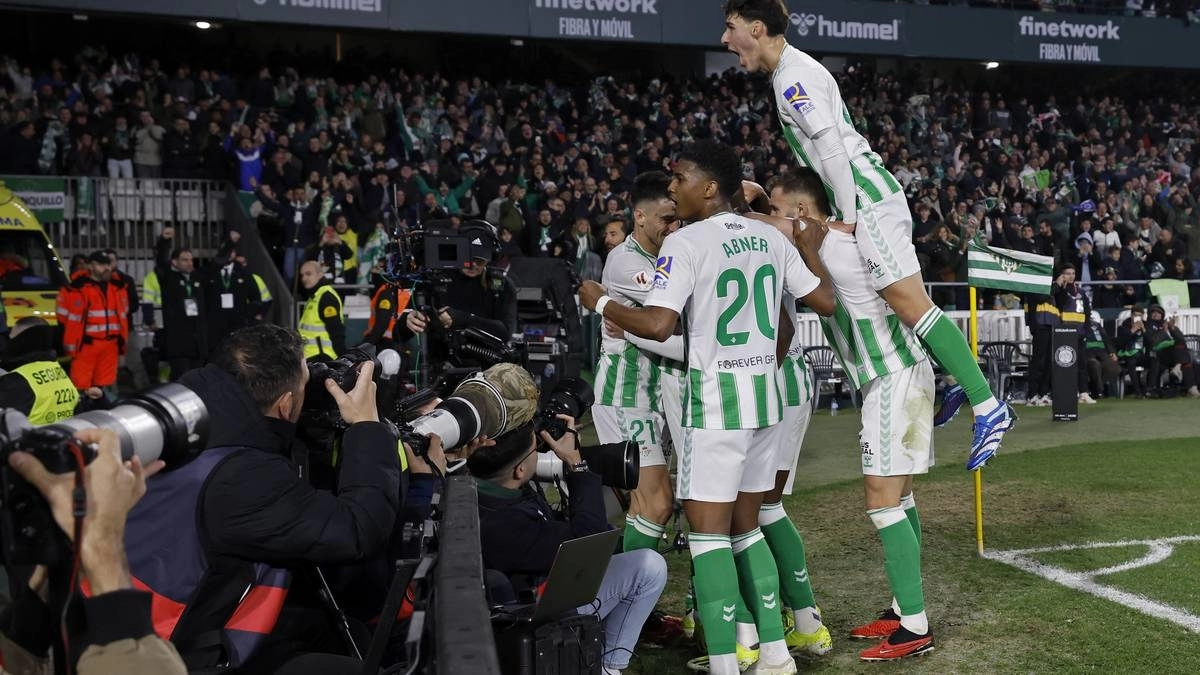 El prometedor central francés que podría reforzar la defensa del Real Betis