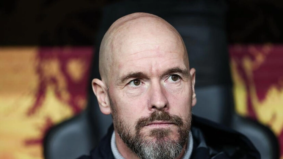 Erik Ten Hag, entrenador del Manchester United, quiere reforzar su ataque con Zirkzee y su defensa con De Ligt..