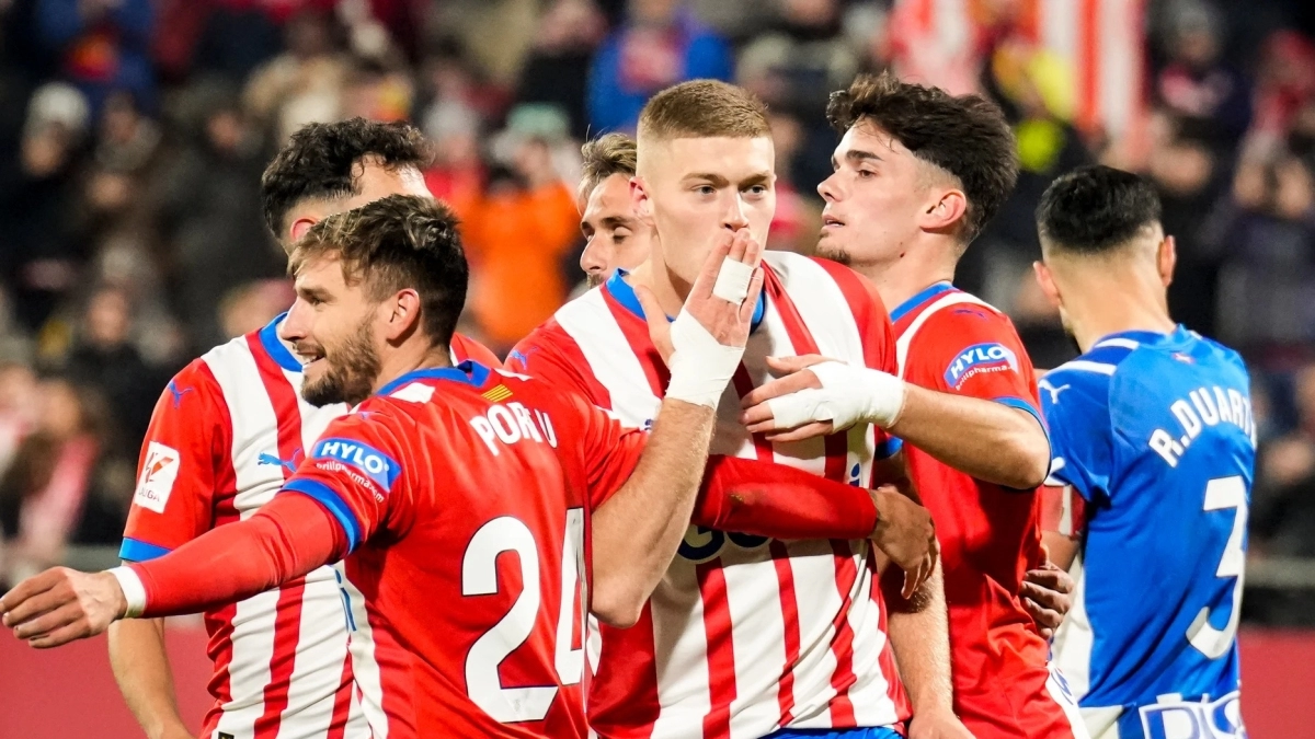 los representantes de Dovbyk se cargan su fichaje por el Atlético / La Razón