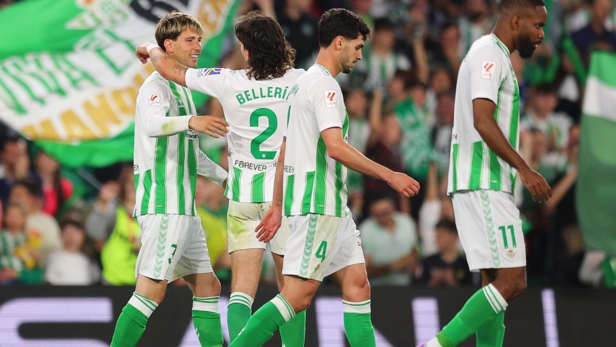El Betis acelera por el primer fichaje del verano