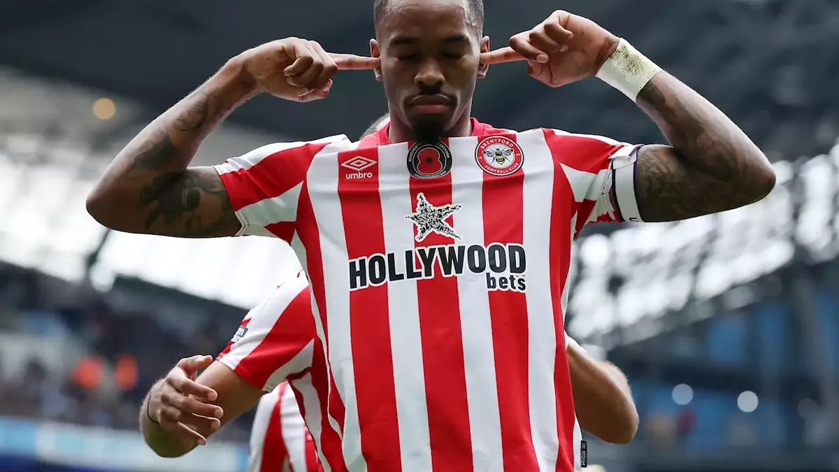Ivan Toney, delantero del Brentford que interesa a un club de Arabia Saudí