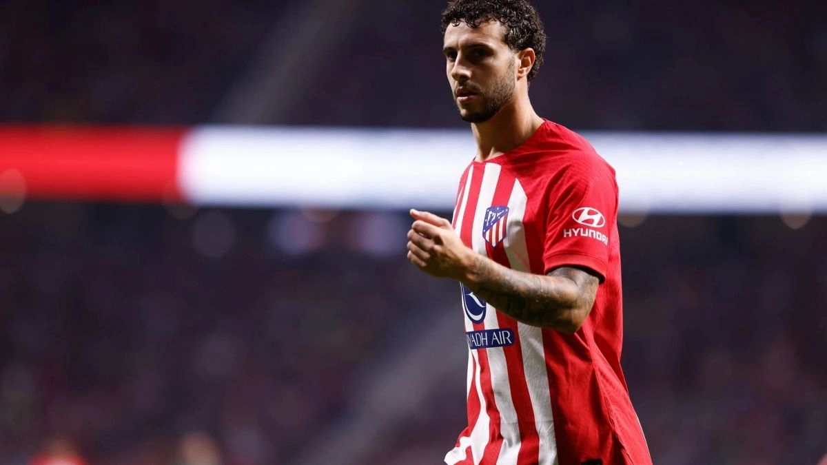 Mario Hermoso, ex jugador del Atlético de Madrid desde hace varios días, está en la lista del Real Betis