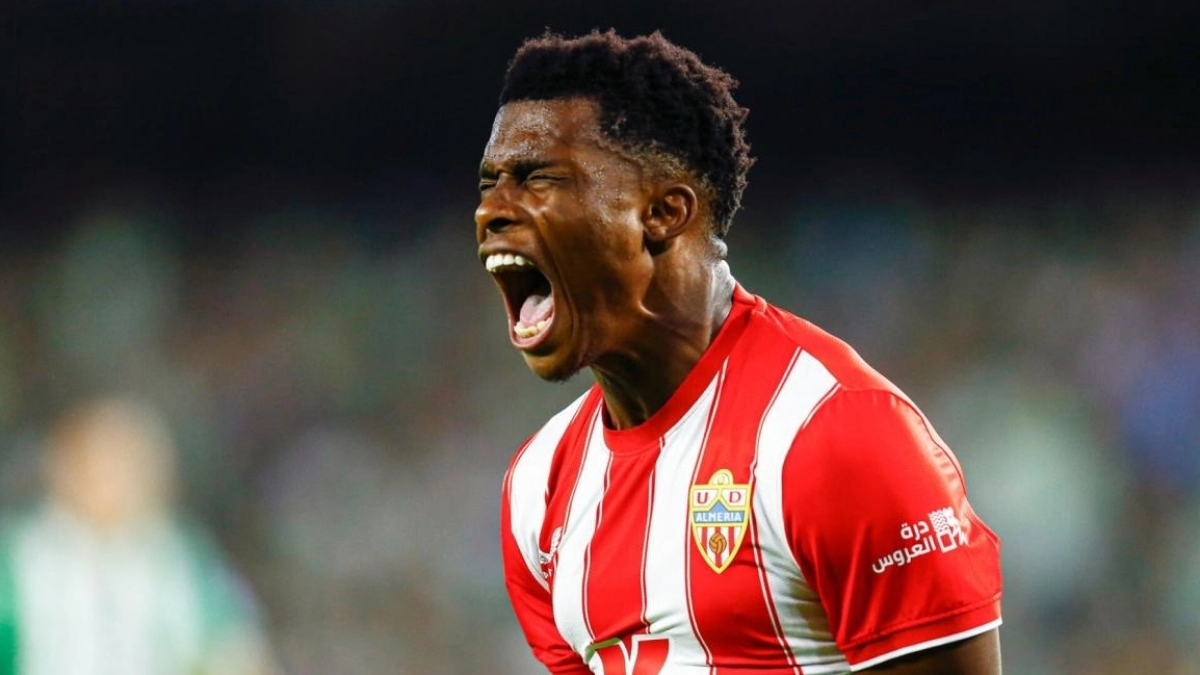 El club inglés que cerró el fichaje de Largie Ramazani | FOTO: MADEINFOOT.COM