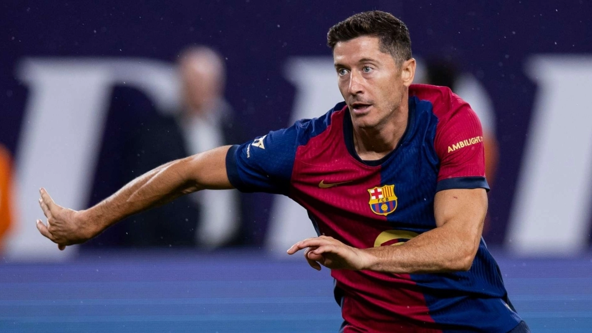 El Barcelona piensa en Benjamin Sesko para sustituir a Lewandowski / Goal.com