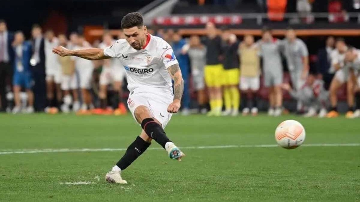 Gonzalo Montiel, right-back for the Argentina national team and Sevilla