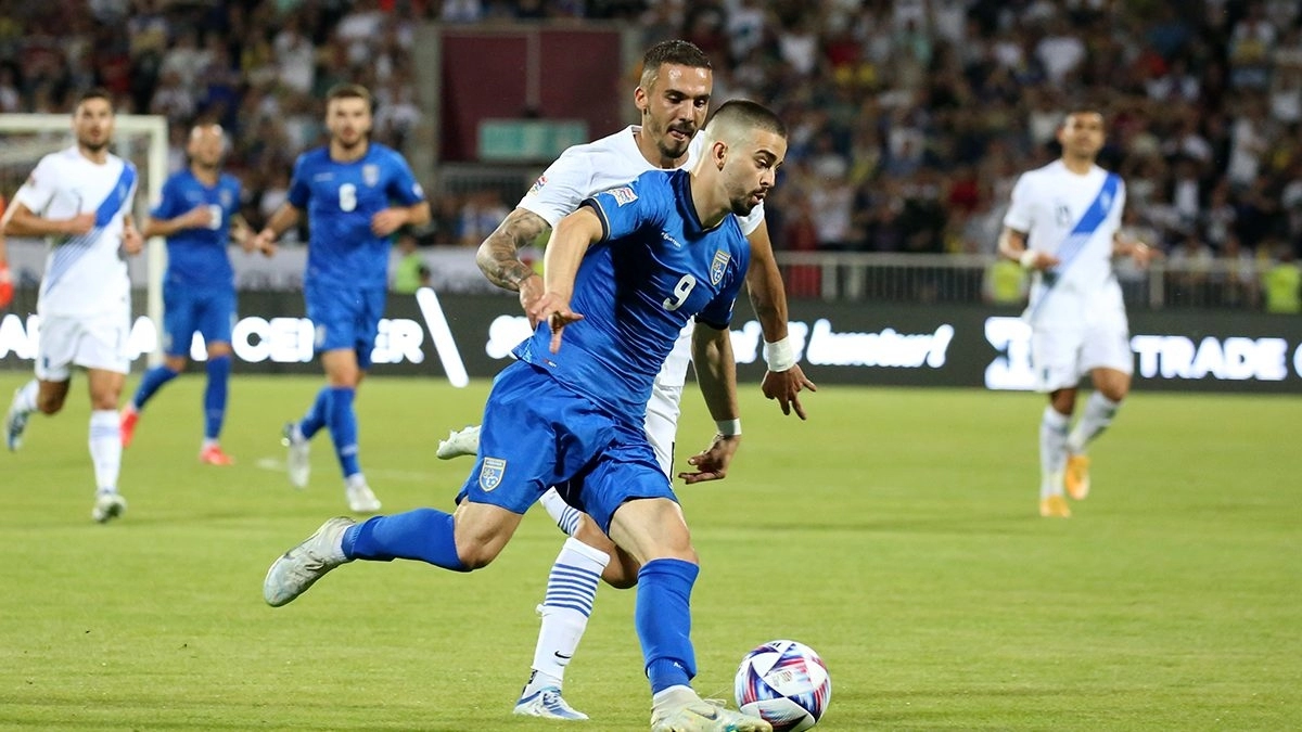 Edon Zhegrova, striker from Lille who interests Chelsea