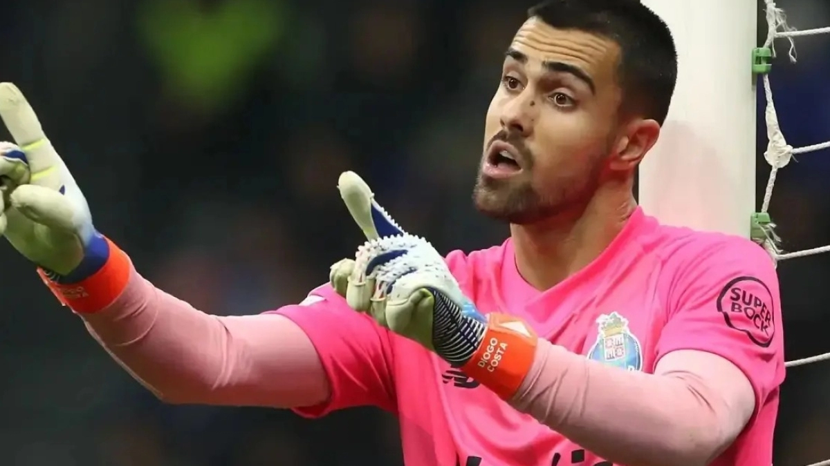 <p>Barcelona does not forget about Diogo Costa!</p>