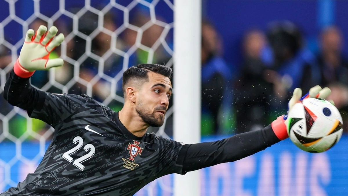 The 2 great rivals of Barcelona for the signing of Diogo Costa