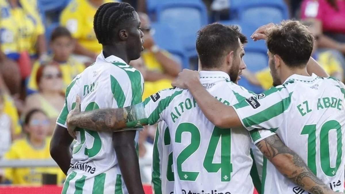 El Betis trabaja en su primer fichaje para 2025