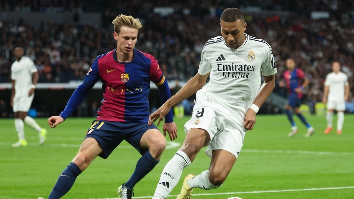 Álvaro Carreras pasa del Real Madrid y del Barcelona / La Nación