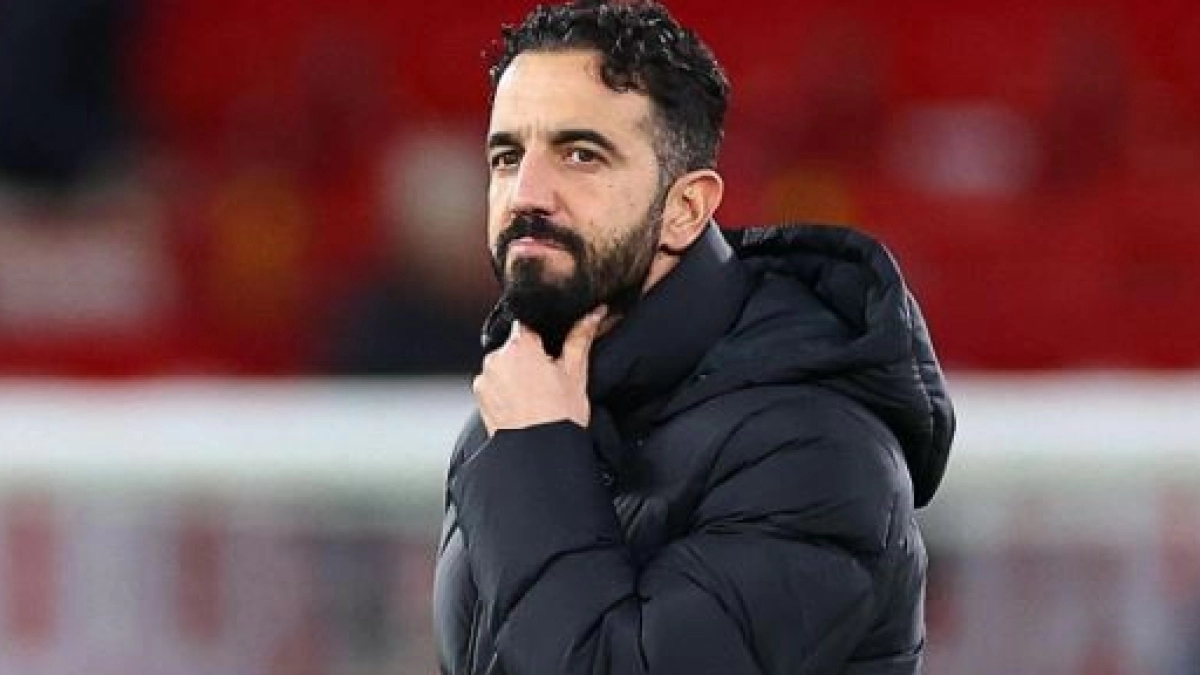 Amorim pide un lateral izquierdo: El Manchester United maneja 3 opciones