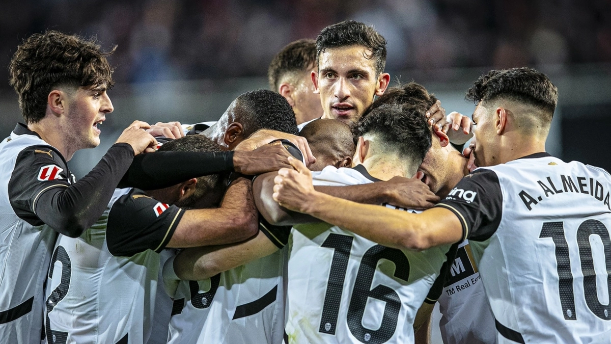 Valencia finalizes a key departure to close their next signing