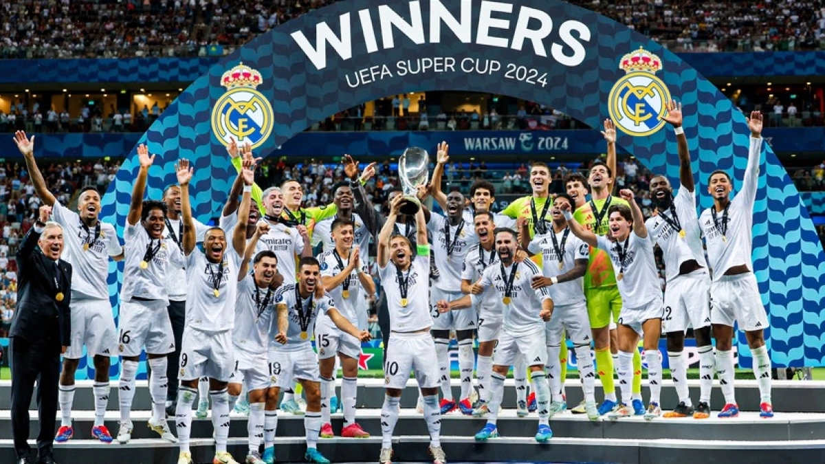 Sevilla is looking to sign a player from Real Madrid at no cost. | twitch