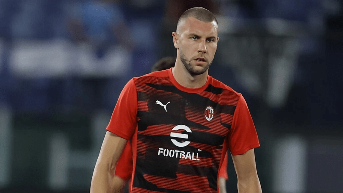 Strahinja Pavlovic, central del Milan
