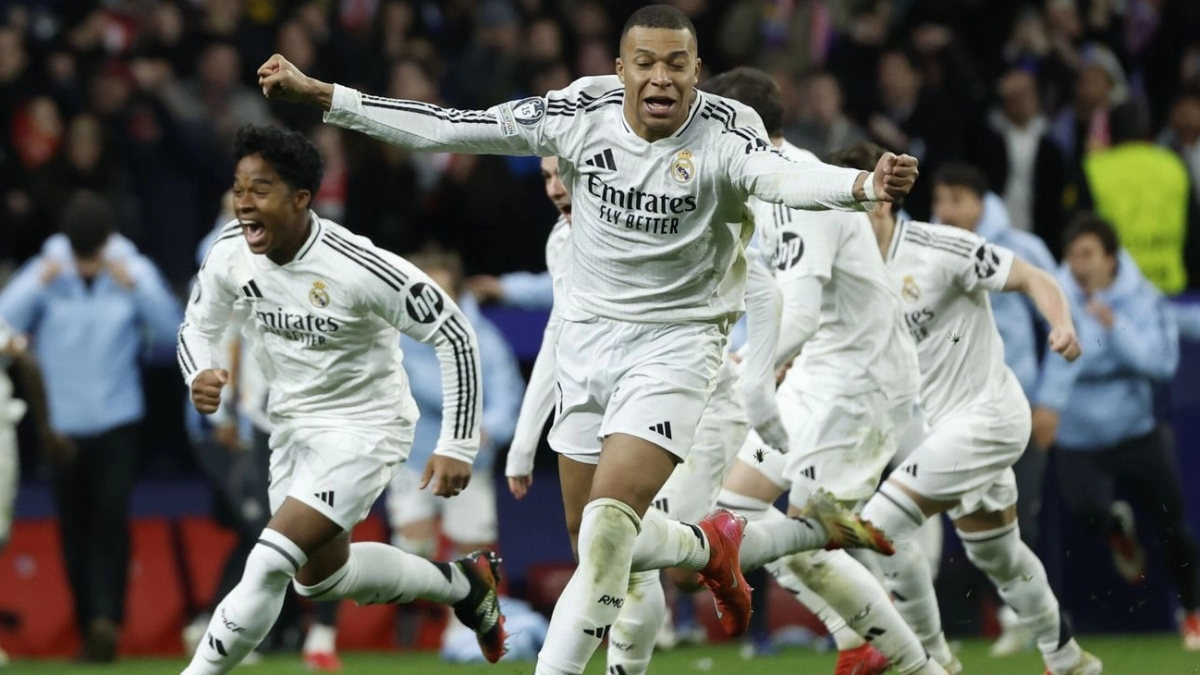 Real Madrid receives a tempting offer for a key player | El Confidencial