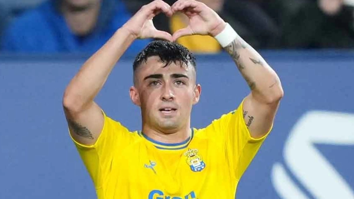 The Premier League is going after the signing of Alberto Moleiro.