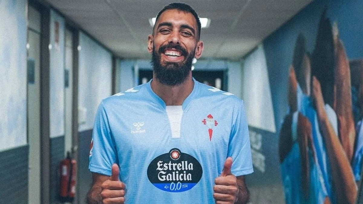 Borja Iglesias, forward of Real Betis who is on loan at Celta de Vigo