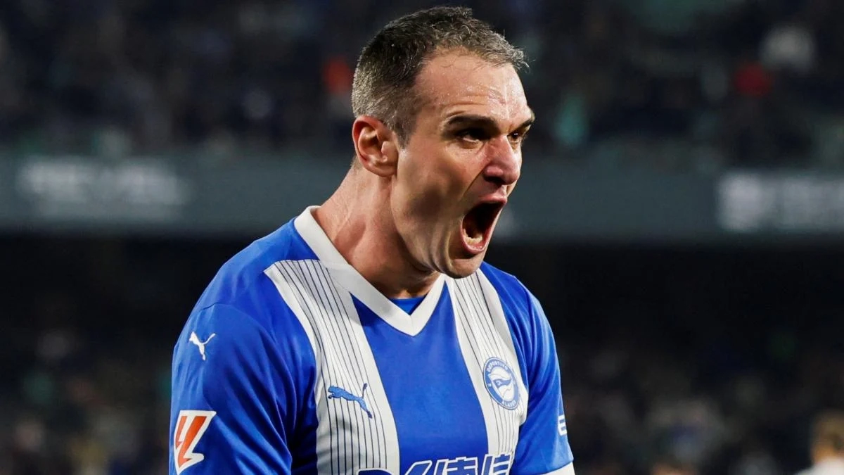 Kike García, delantero del Alavés