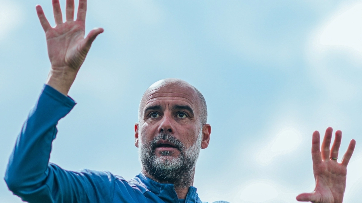 Manchester City is making a move for the signing of a 60 million goalkeeper.