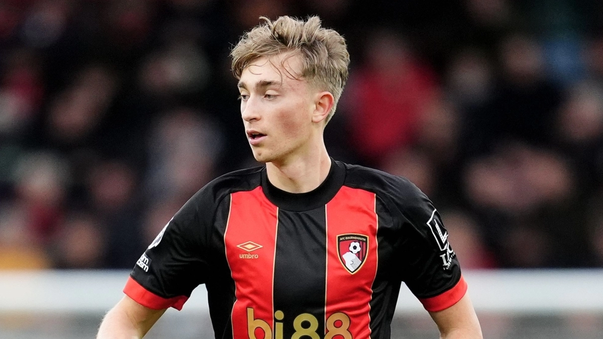 Three giants from the Premier League offer 50 million for Dean Huijsen | Sky Sports