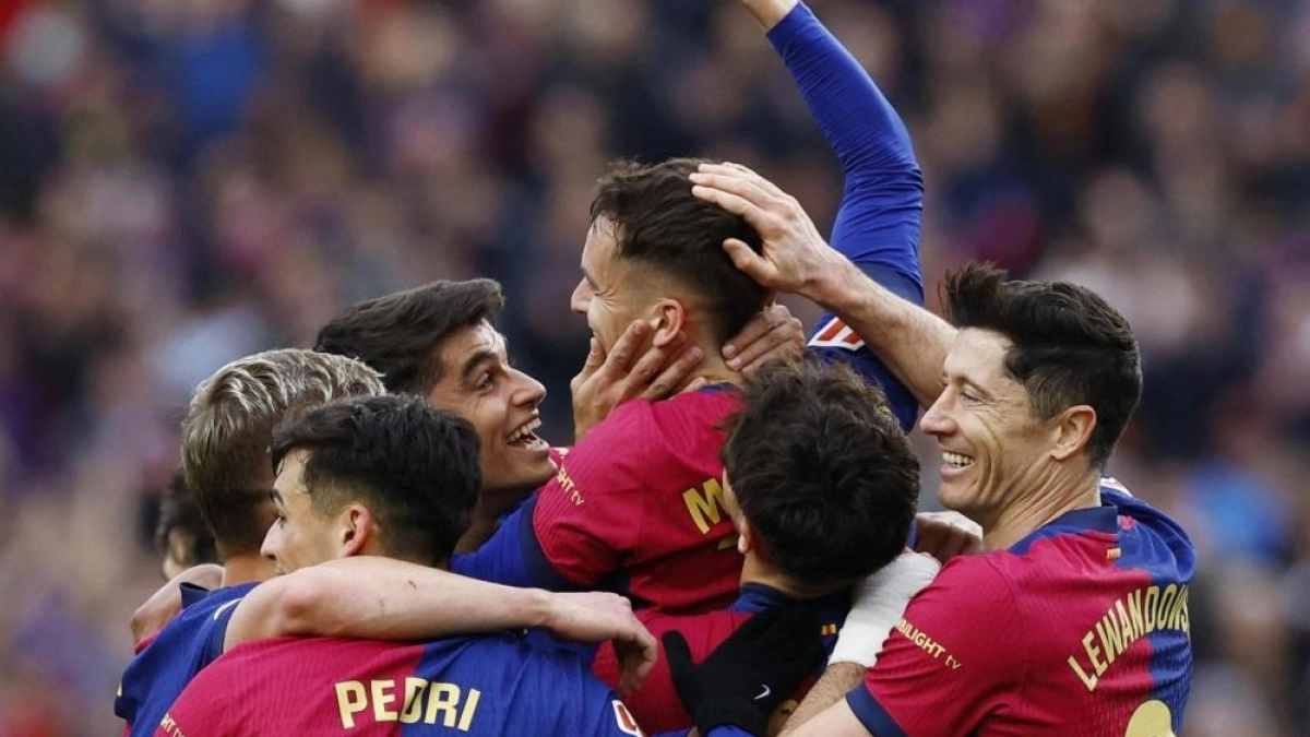 Milan wants to exchange Rafael Leao for Araujo / El Español