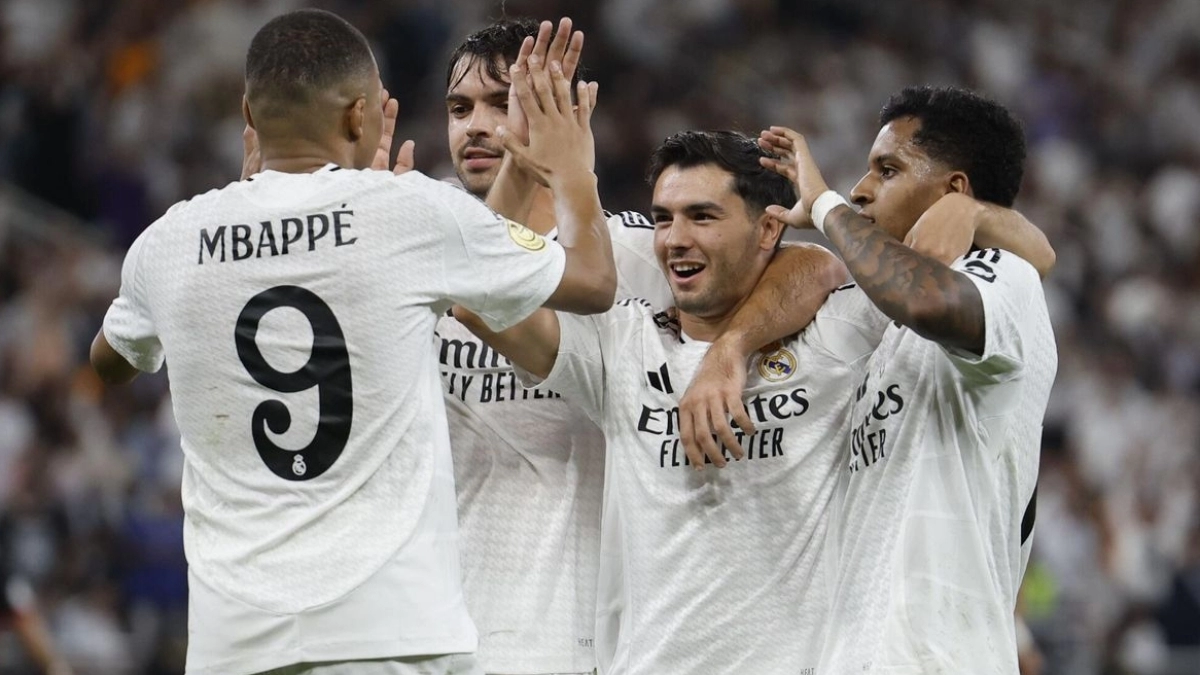 Florentino Pérez le está buscando salida a esta estrella del Real Madrid | El Periódico