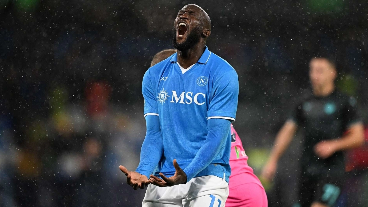 Lukaku has been injured, and Napoli wants another forward.