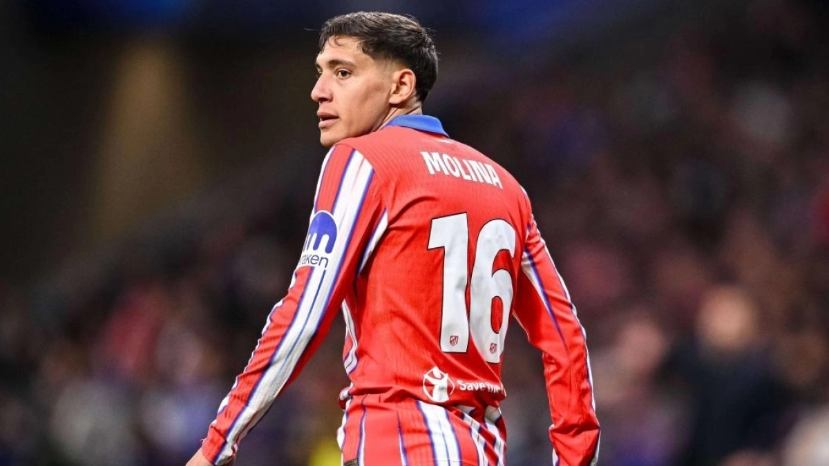 Nahuel Molina, en la rampa de salida del Atlético de Madrid