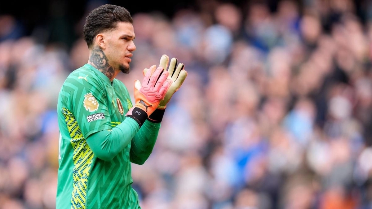 Ederson greeting the Manchester City fans.