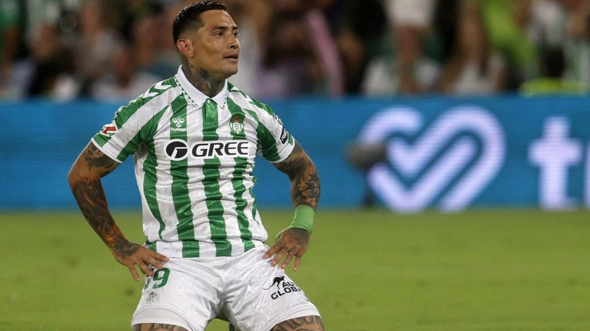 Chimy Ávila, atacante del Real Betis