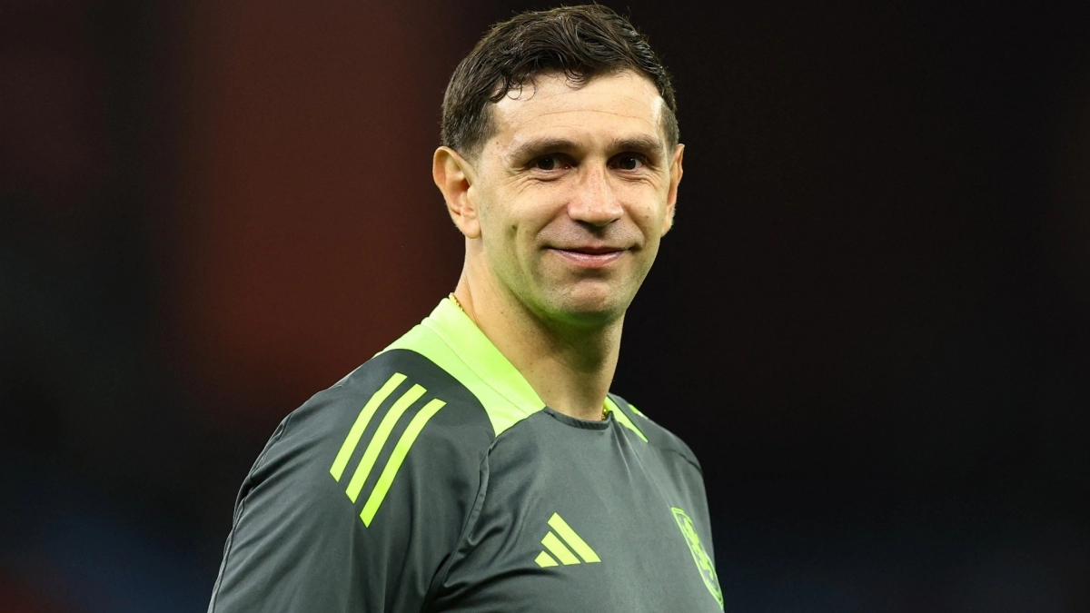 Manchester United leaves Dibu Martínez stranded / Bein Sports