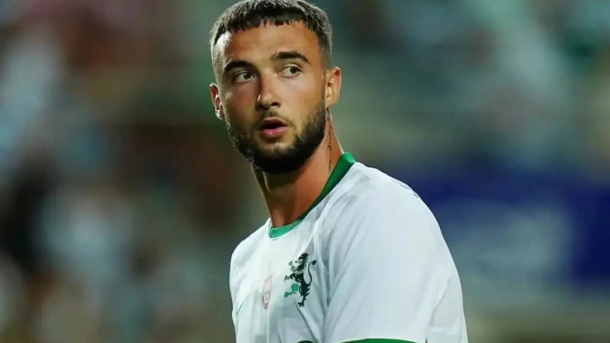 Manchester United wants to sign Zeno Debast, a former acquaintance of Amorim.