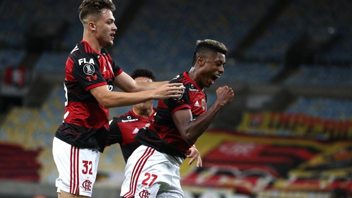<p>Flamengo players celebrate a goal</p>