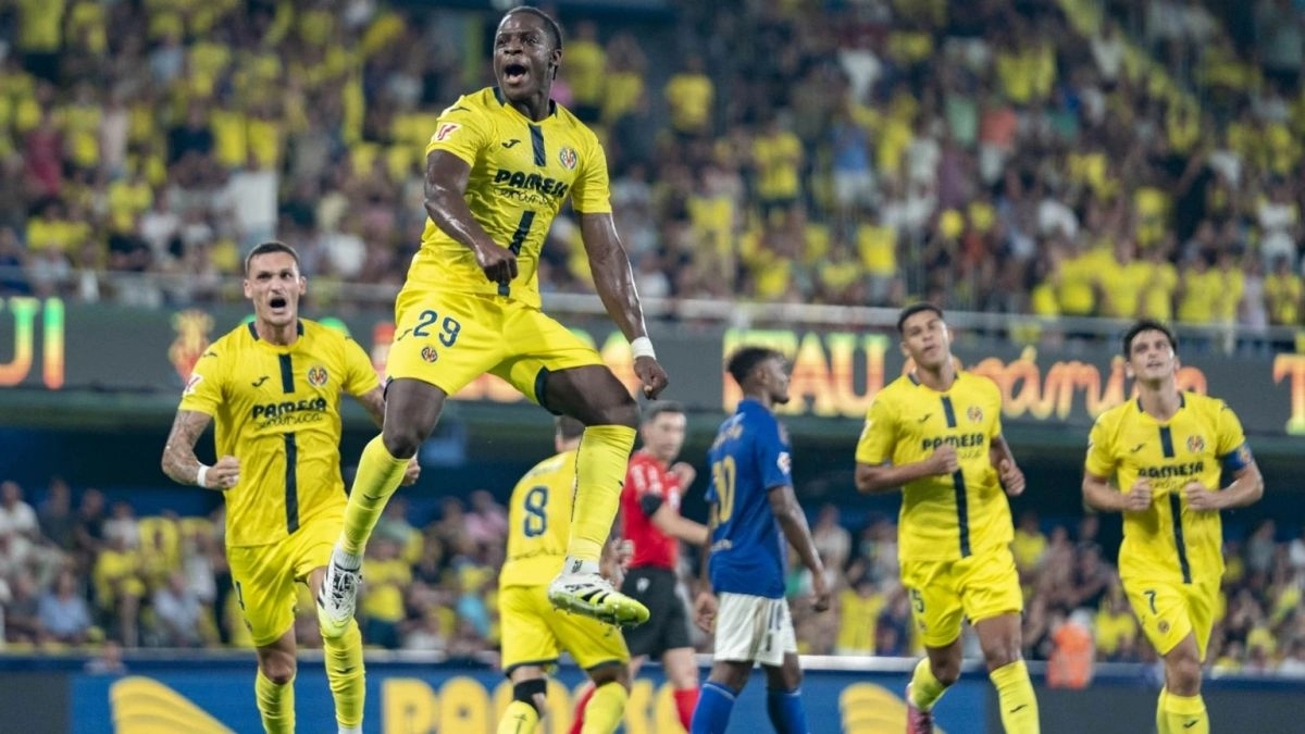 Etta Eyong celebra un gol anotado con el Villarreal