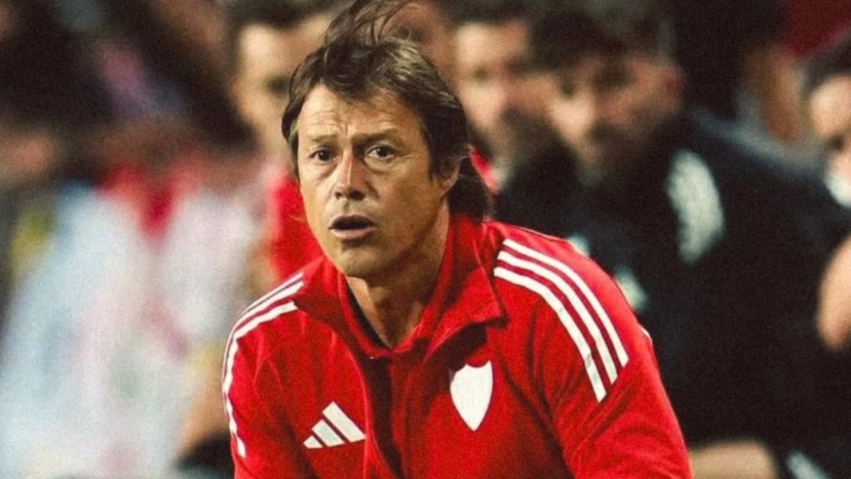 <p>Matías Almeyda, questioned in Sevilla / Mixed Zone</p>