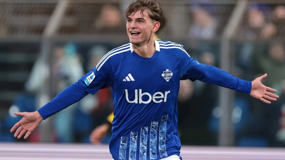 El grande de la Premier League que vuelve a la carga por Nico Paz